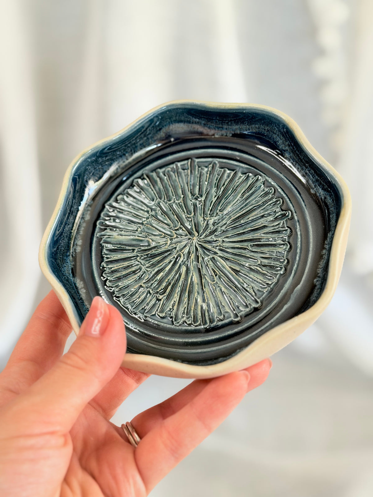 Garlic Grating Plate - Deep Blue