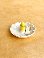 Jewelry Dish - Carved Daisy (C)