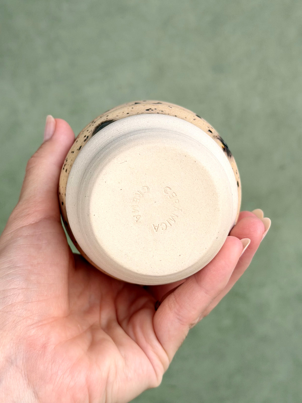 Wavy Cup - Speckled Sand (C)